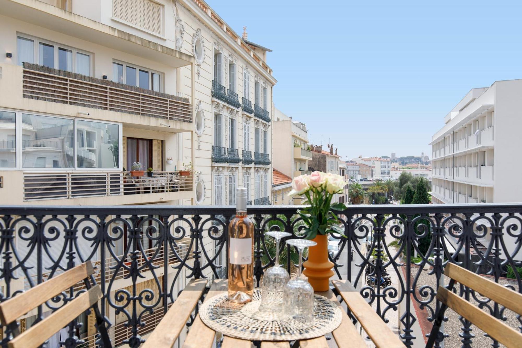 Comfortable Studio W Balcony Cannes Center Tgv Extérieur photo